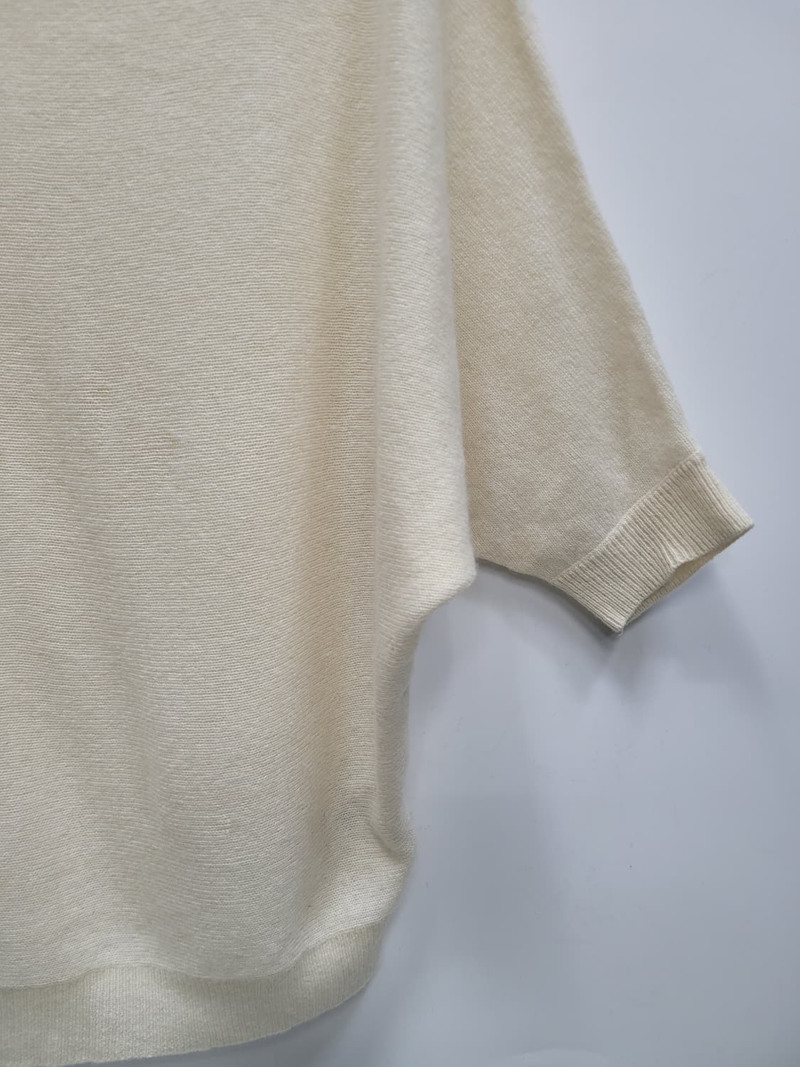 캐시미어 100% 무지 가오리 오버핏 니트 / 여 FREE 아이보리
 상품이미지5