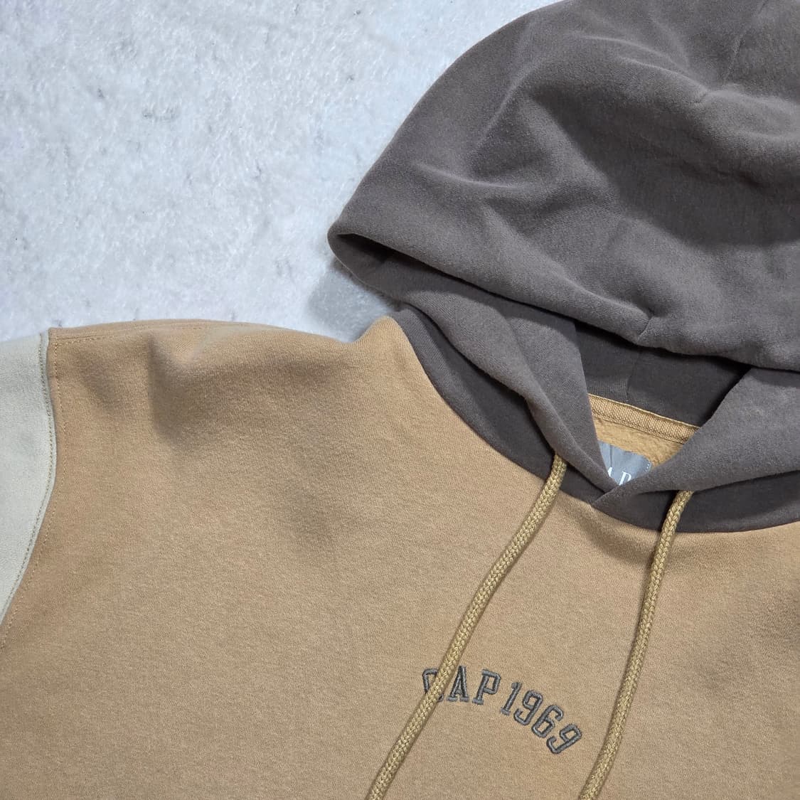 GAP 배색 브라운 후드티 상품이미지2