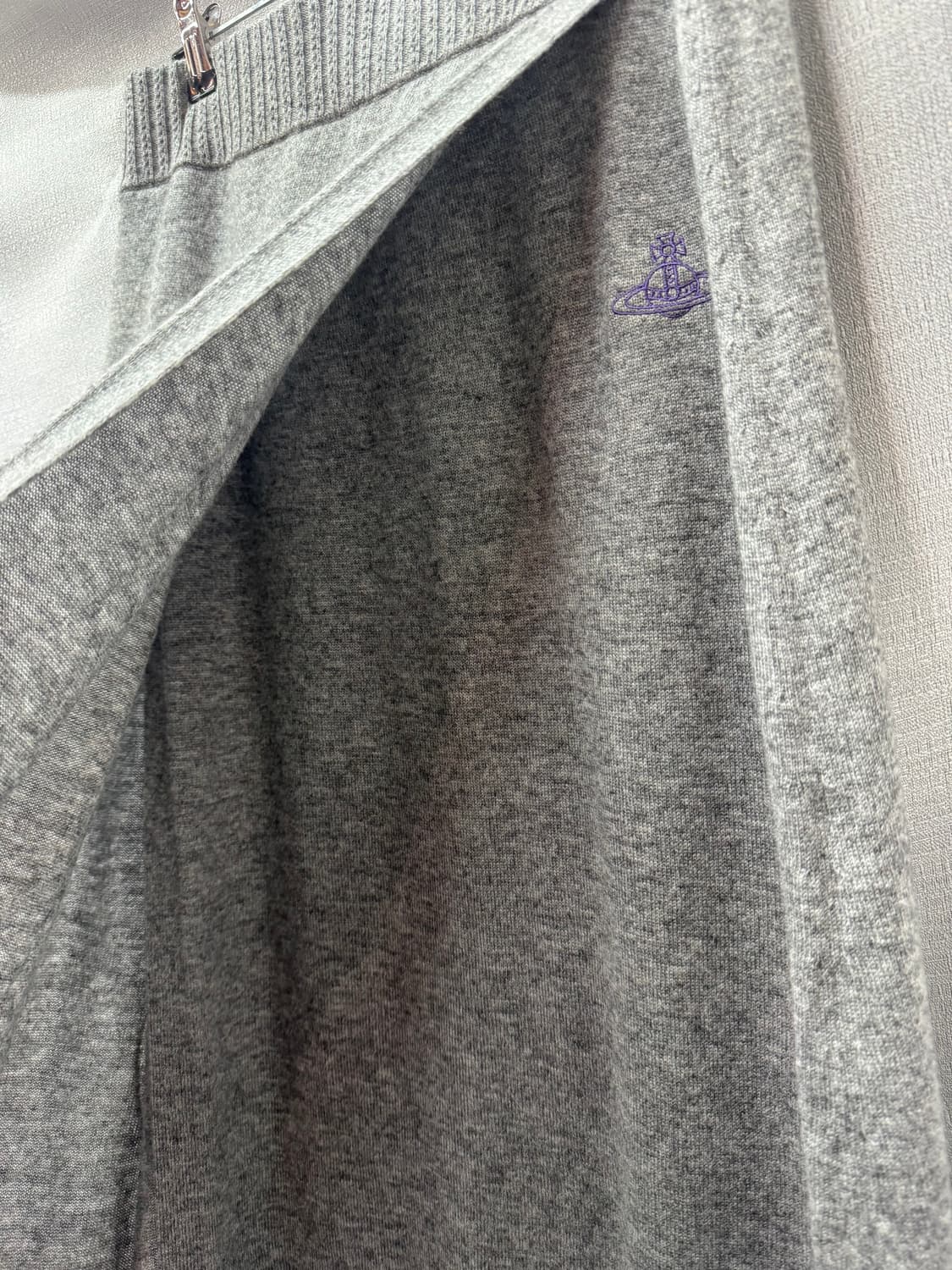 비비안웨스트우드 캐시미어100% 니트 랩 롱 스커드 M(26~28) 상품이미지4