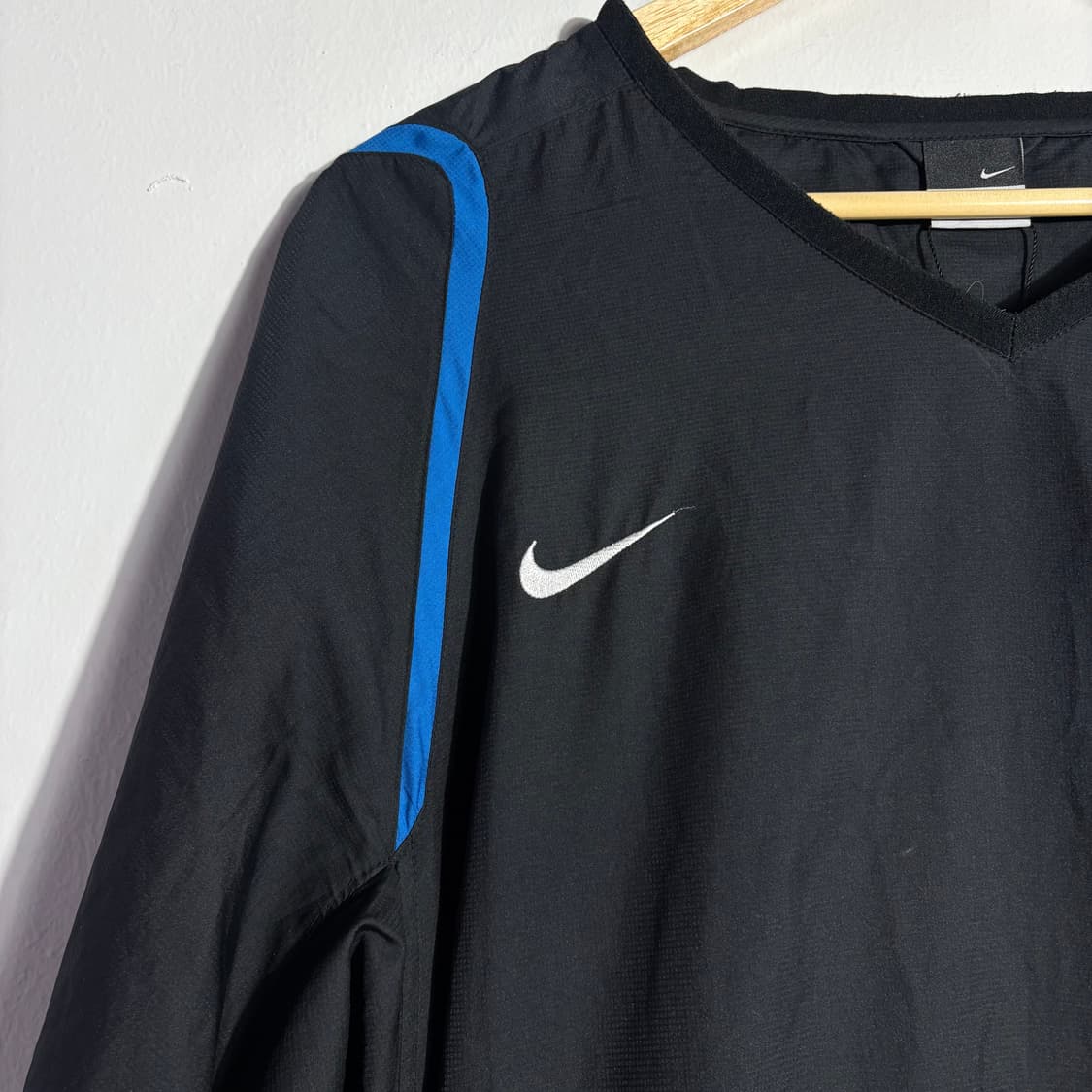 나이키 블랙 스우시 90 로고 브이넥 바람막이 (무료배송) 상품이미지3