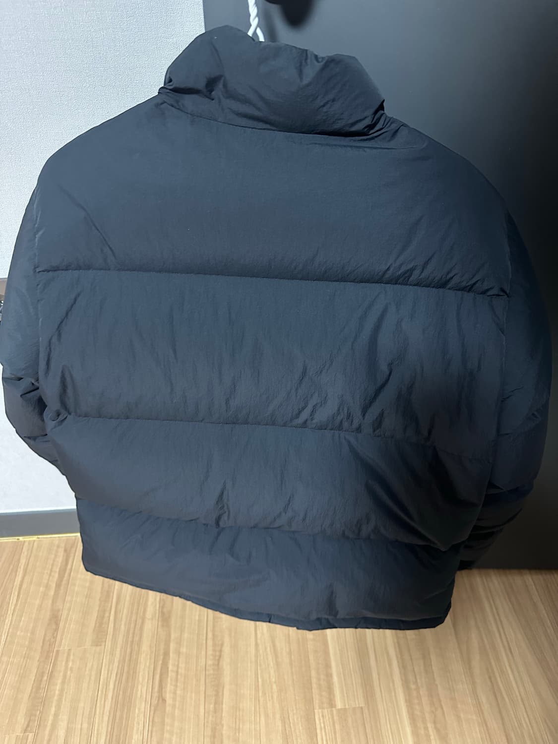 스투시 패딩 상품이미지2