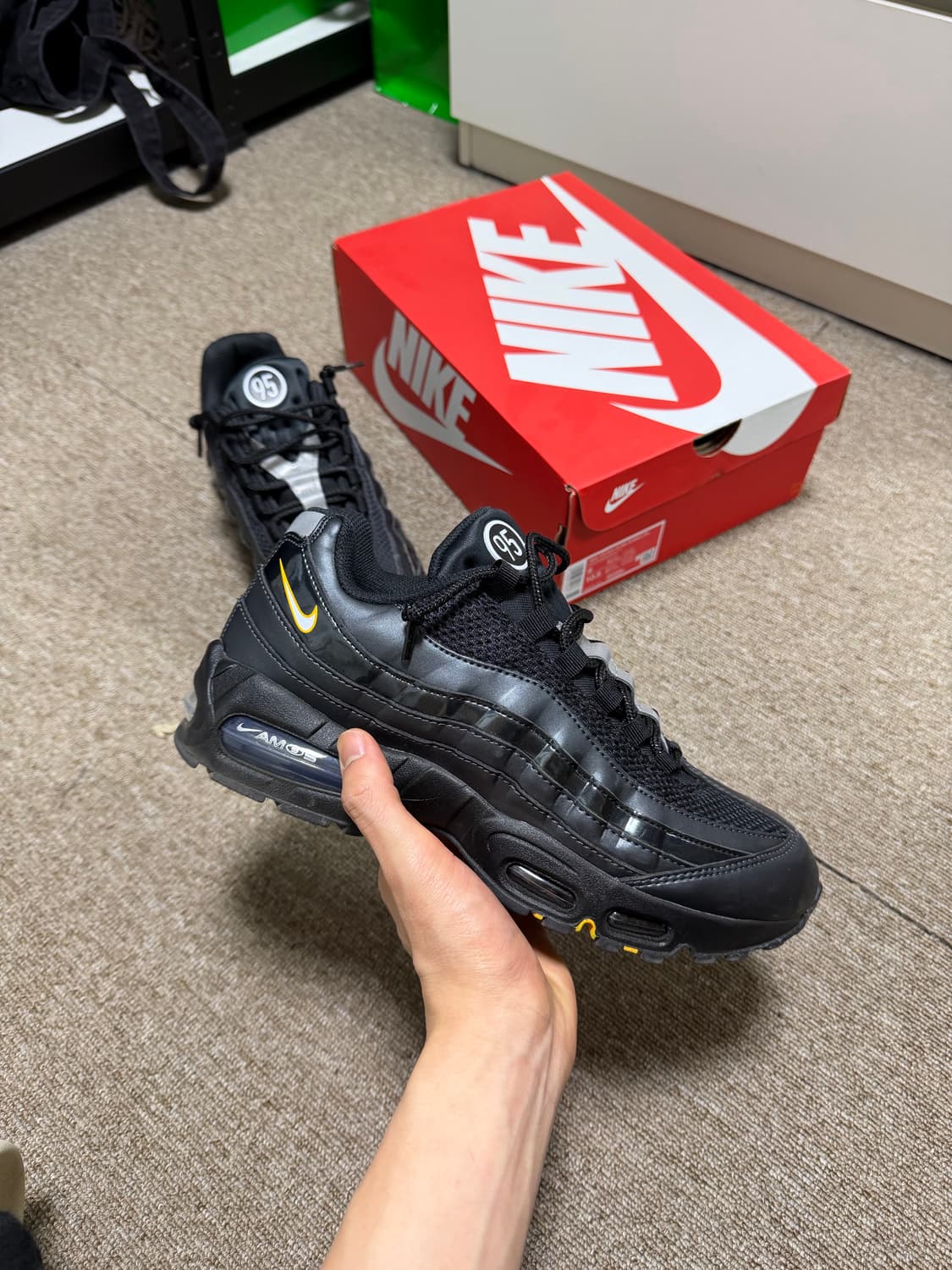 나이키 에어맥스95 빅버블 블랙 유니버시티 골드 270 상품이미지2