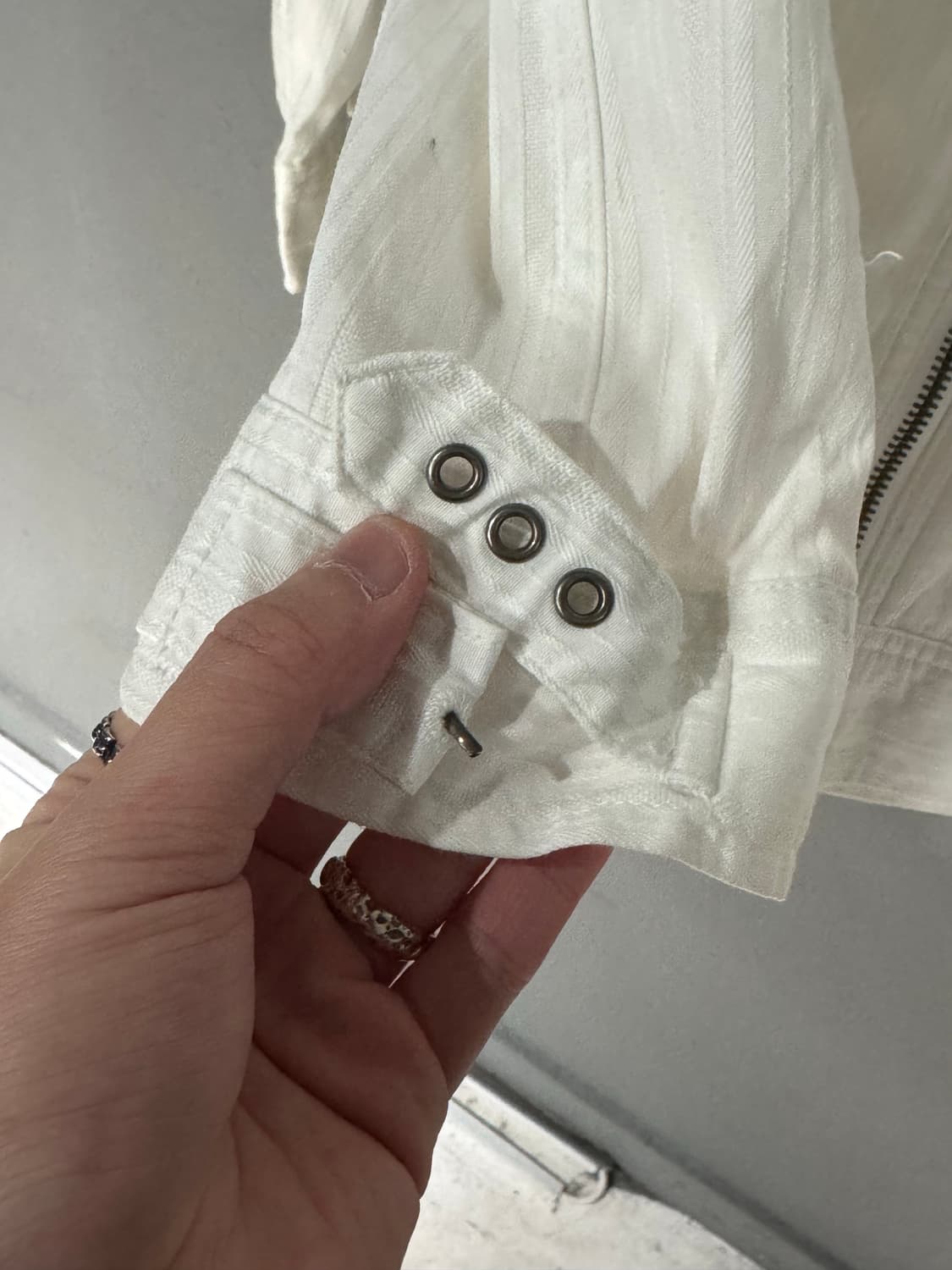 Urban Collection 버클 디테일 화이트 자켓  상품이미지6