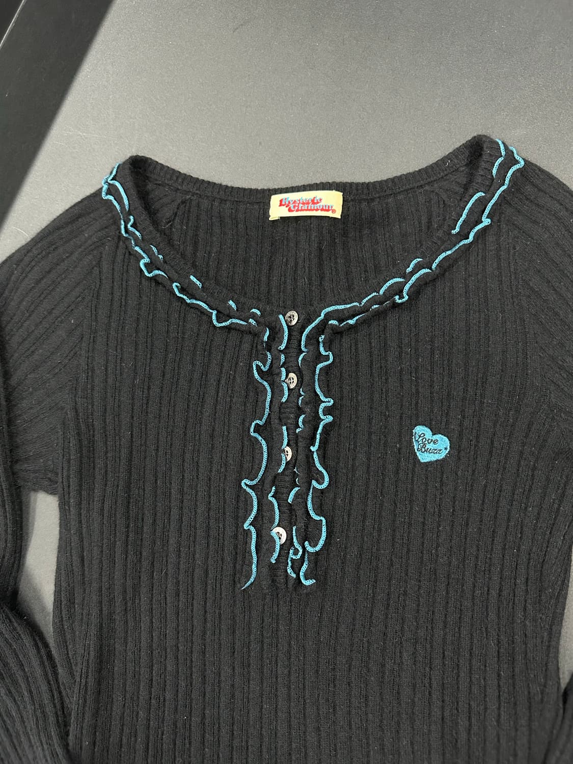 히스테릭 글래머 하트자수 프릴  배색 포인트 니트 슬리브 상품이미지5