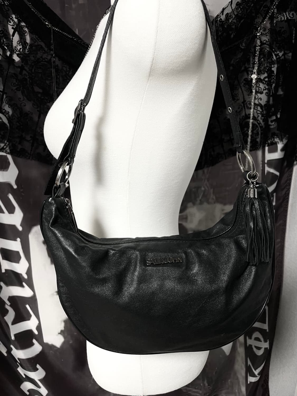 Sheepskin Crescent Bag 아카이브양가죽크루아상벨티드숄더백 상품이미지5