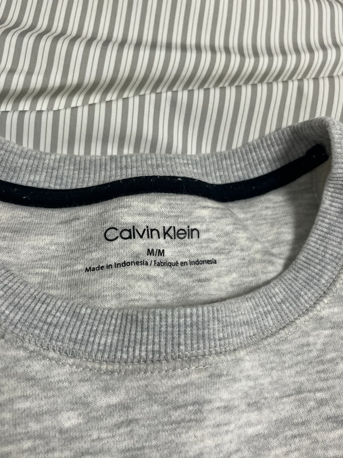 캘빈클라인 맨투맨 상품이미지2