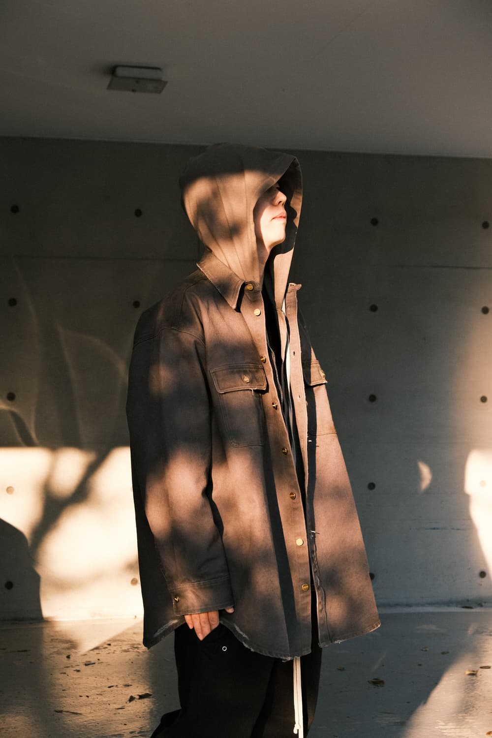 카미야 25SS 보로 덕 페인팅 셔츠 자켓 그레이 상품이미지2