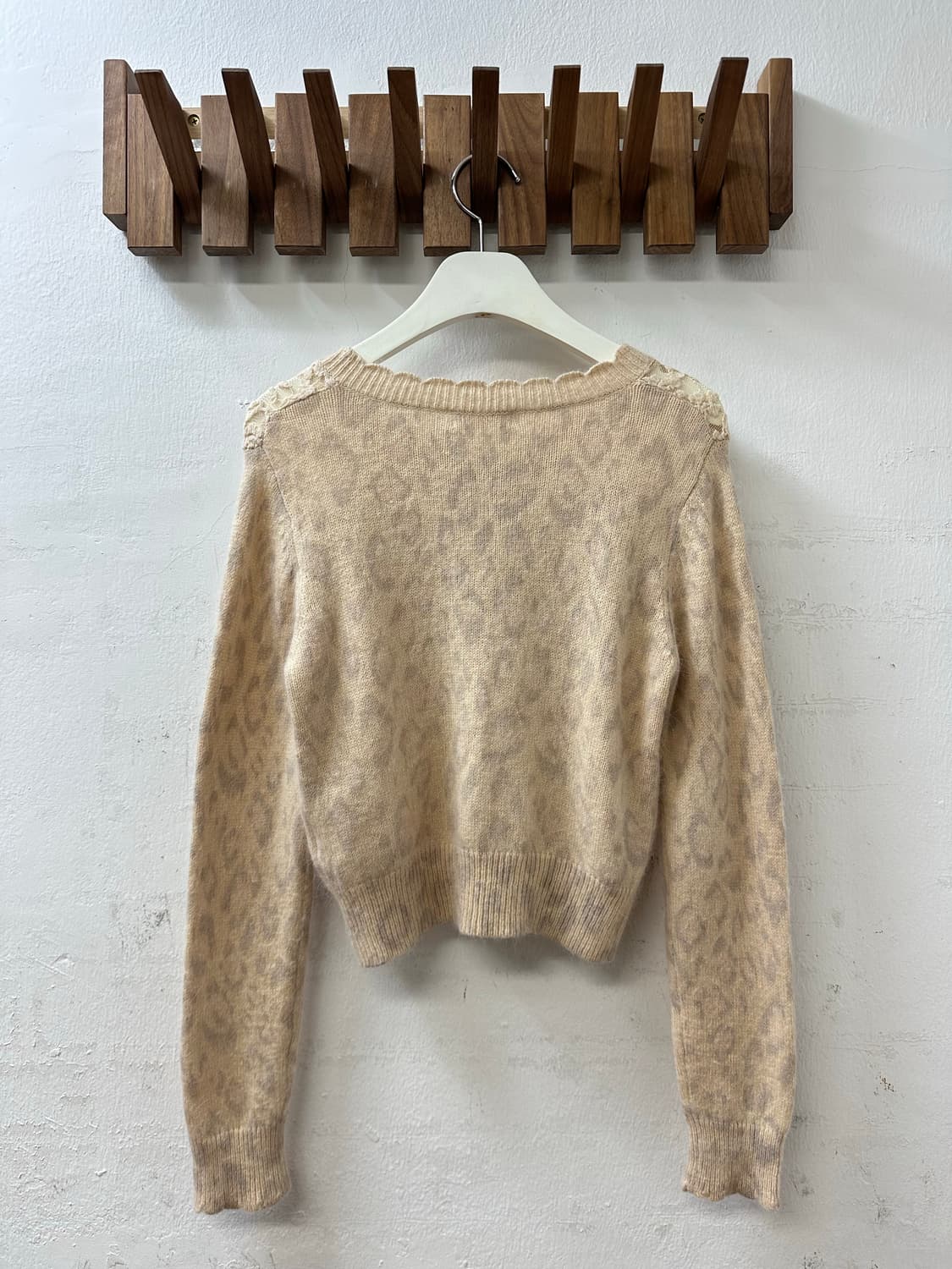 Liz Lisa 리즈리사 레이스 요크 진주버튼 양모울 혼방 니트 가디건 상품이미지4