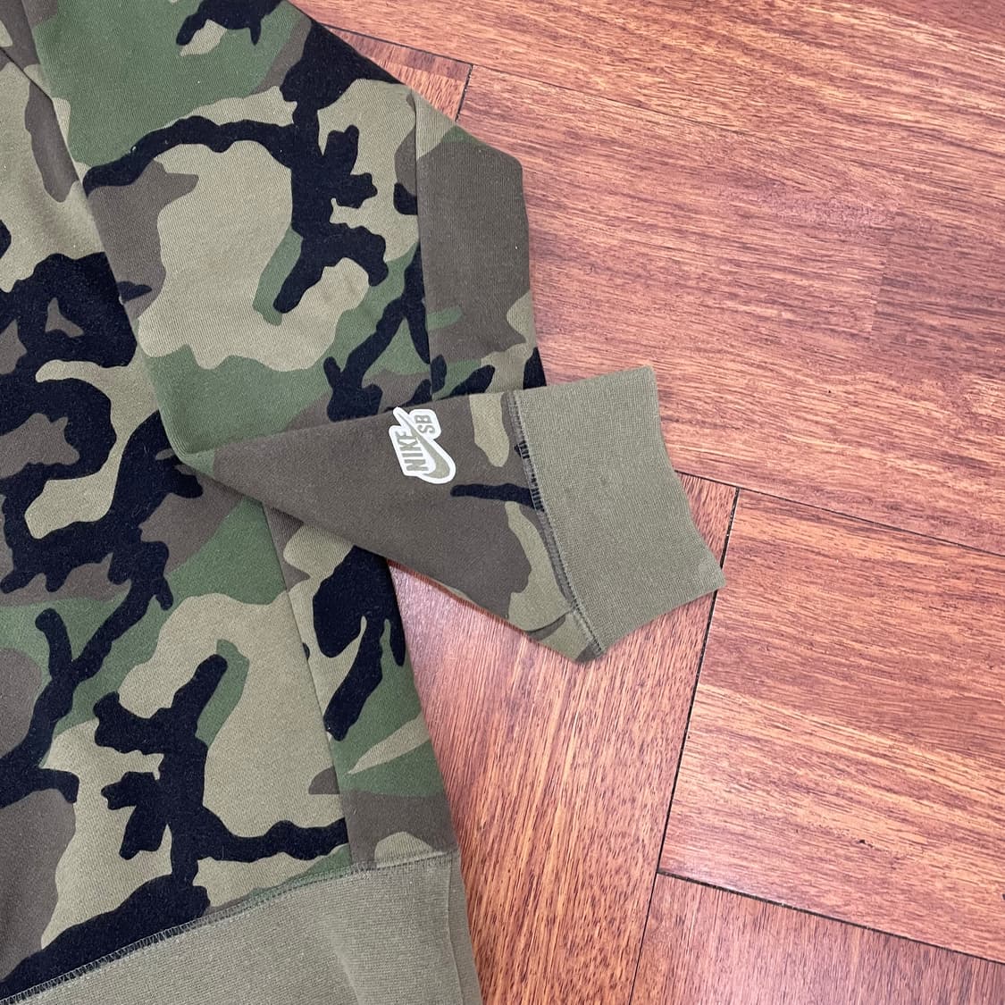 나이키 SB 카모 맨투맨 상품이미지2