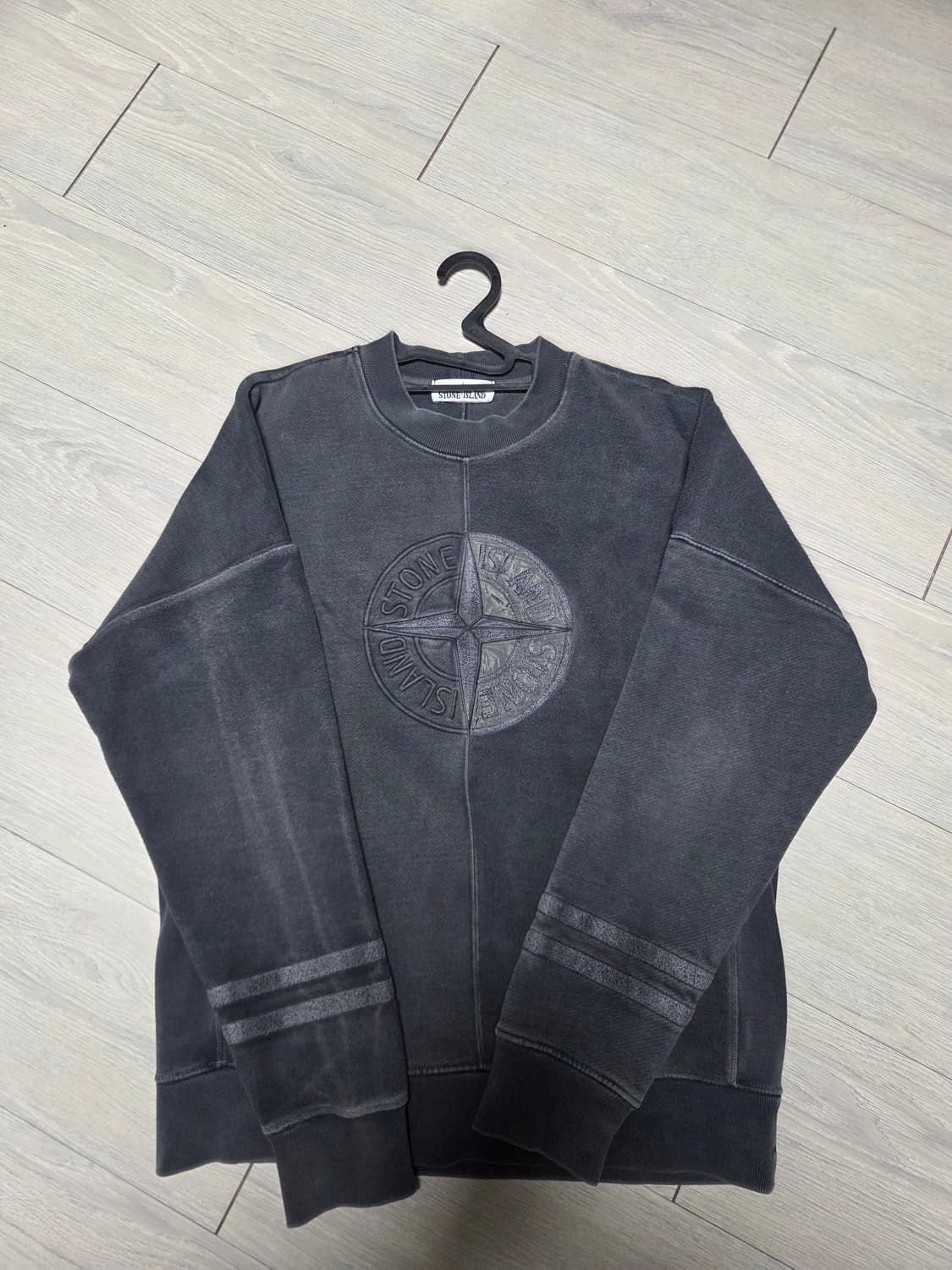 스톤 빅로고 맨투맨 상품이미지1