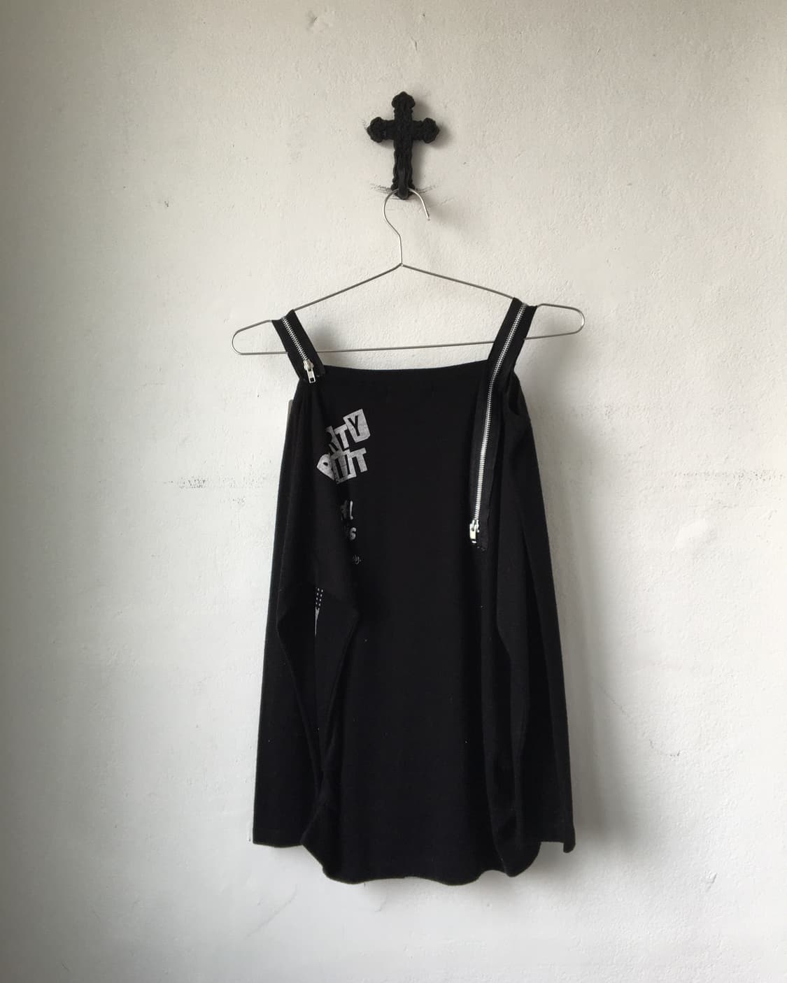 Off shoulder uk sleeve 상품이미지3
