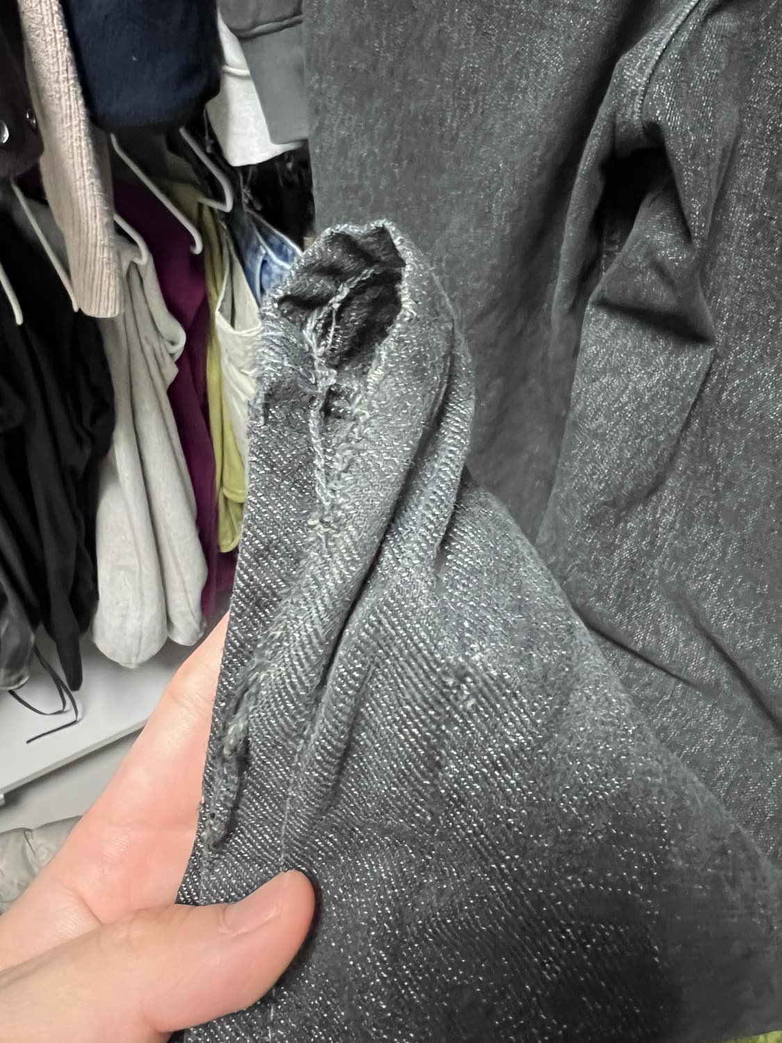 COS 코스 릴렉스드 와이드 핏 흑청 데님 팬츠 상품이미지5