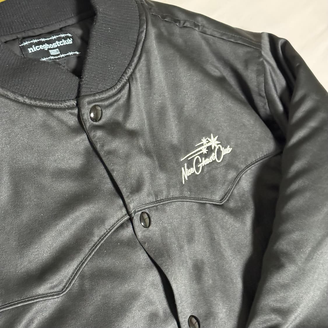 나이스고스트클럽 사틴 바시티 자켓 M 상품이미지4
