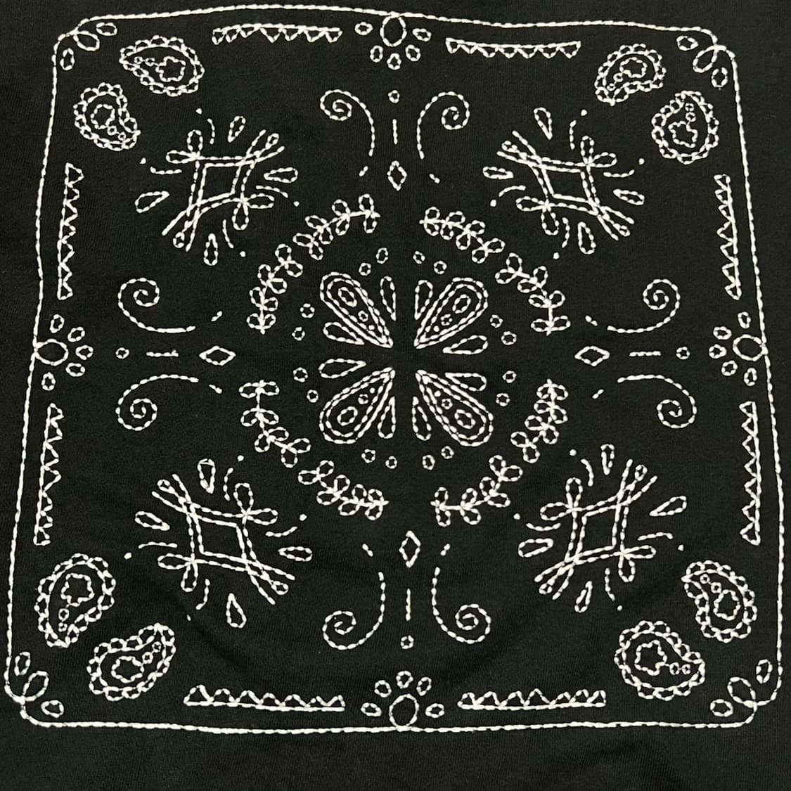 프리즘웍스 반다나자수 스웻셔프L 상품이미지6