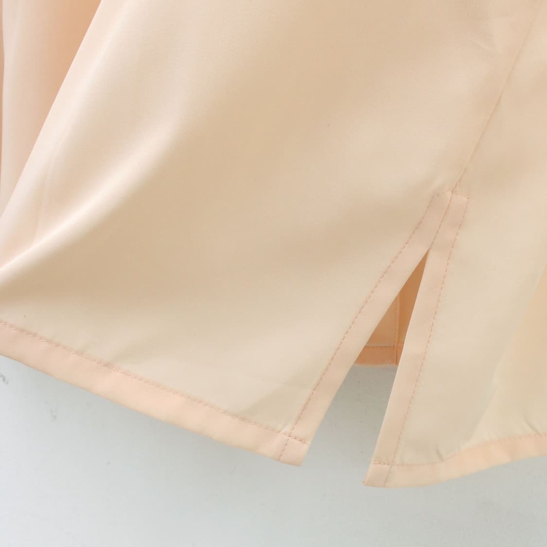 일본 빈티지 도트 배색 베이지 라운드 포켓 블라우스 상품이미지4