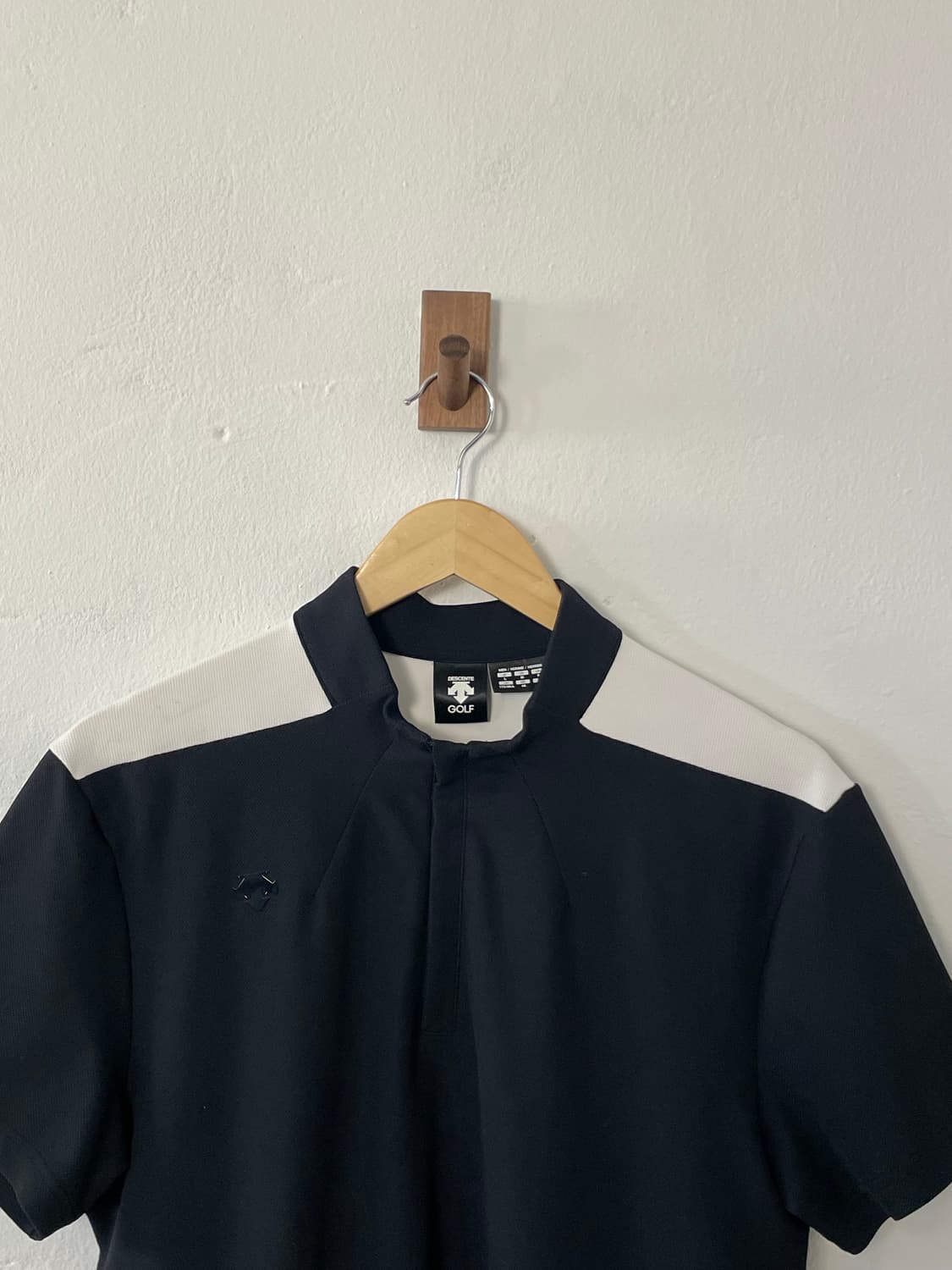 데상트 골프 셔츠  상품이미지2