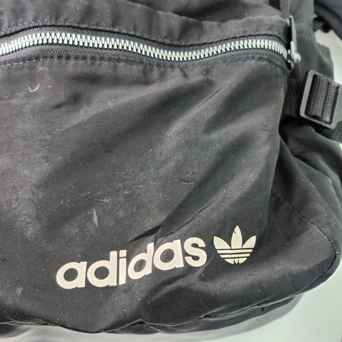 ADIDAS 프리미엄 에센셜 모던 백팩 상품이미지5