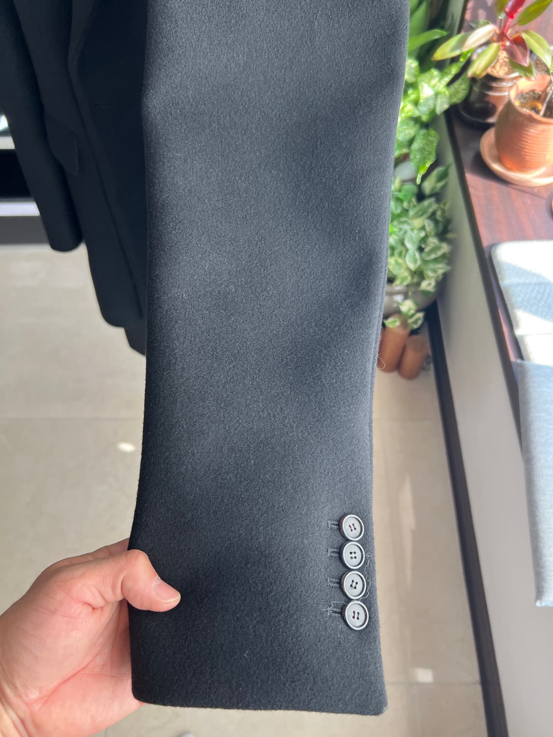 준지 16FW 컬렉션 코트 블랙 50 사이즈 (머플러 디테일) 상품이미지5