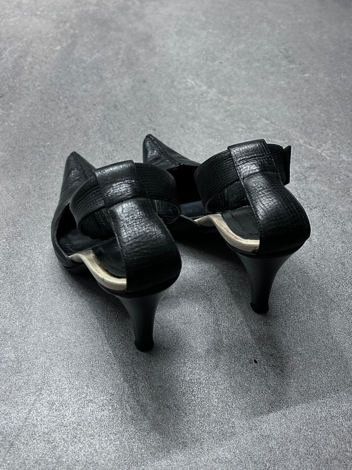 구찌 스틸레토 스트랩 힐 상품이미지4