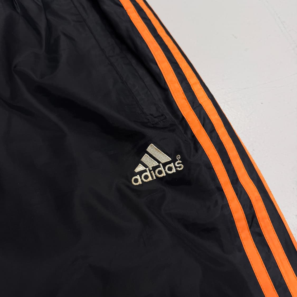 아디다스 00s 삼선 올드스쿨 바람막이 조거 트랙팬츠 상품이미지3
