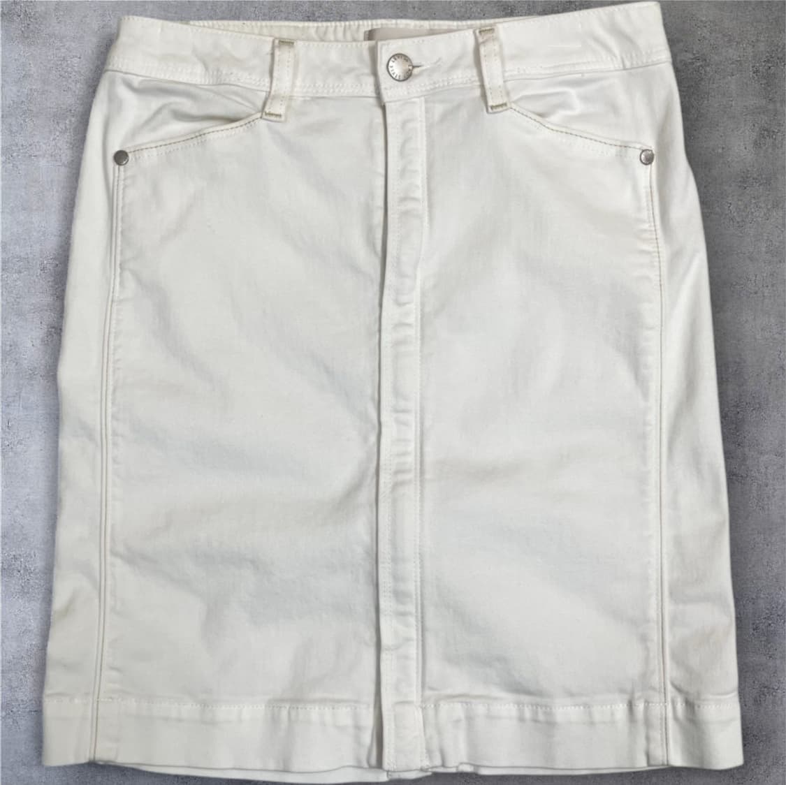 리바이스 레이디 스타일 화이트 하트포켓 데님 미니스커트 상품이미지1