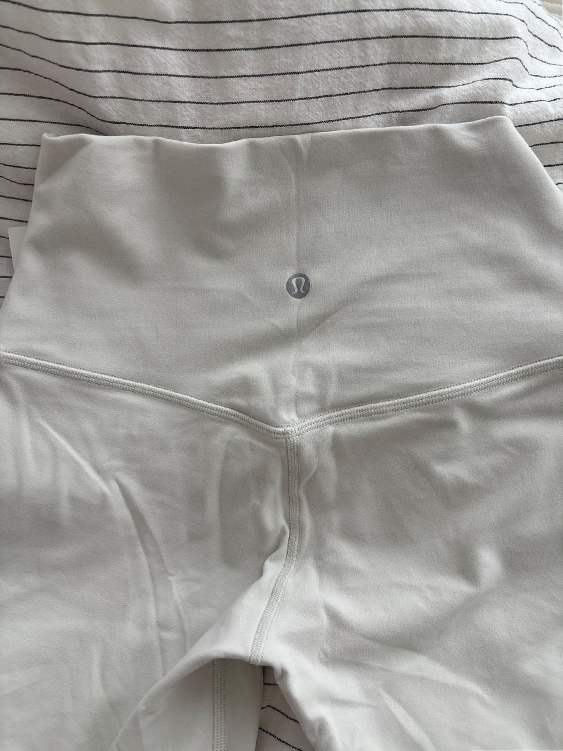 새제품)룰루레몬 얼라인 쇼츠 6사이즈 상품이미지2