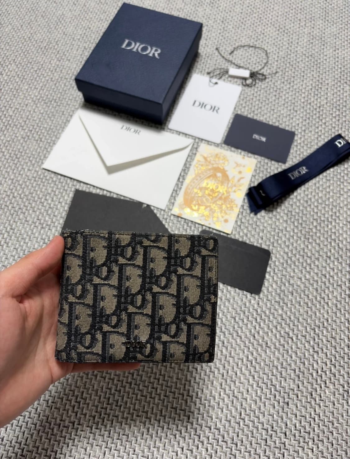 디올 오블리크 반지갑 팝니다 상품이미지1