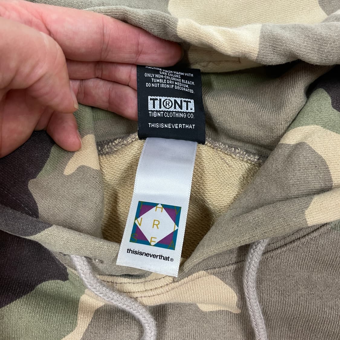 디스이즈네버댓 카모플라쥬 후디 상품이미지6