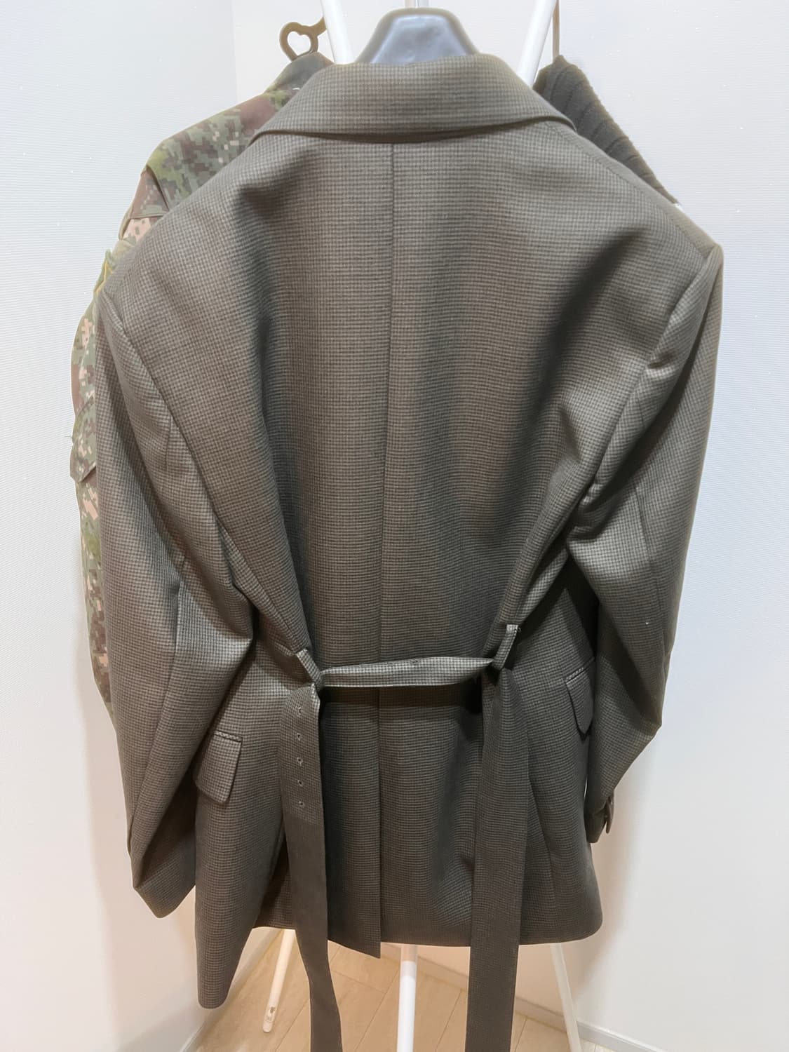 던스트 벨티드 블레이저 상품이미지3