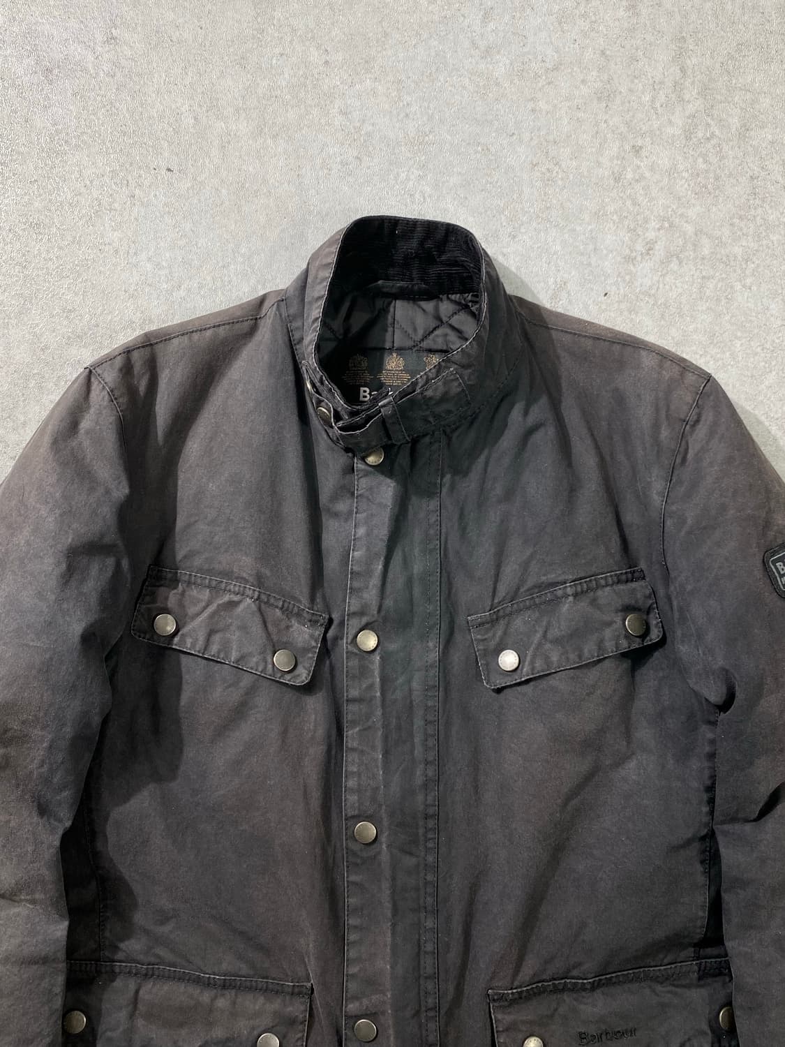 [S] Barbour 바버 인터내셔널 빈티지 페이딩 왁스자켓 상품이미지2