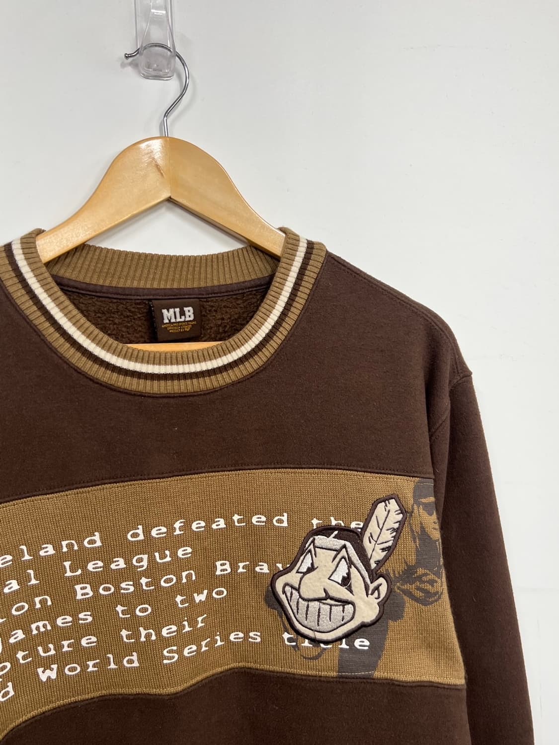 MLB 클리블랜드 인디언스 브라운 기모 맨투맨 상품이미지2