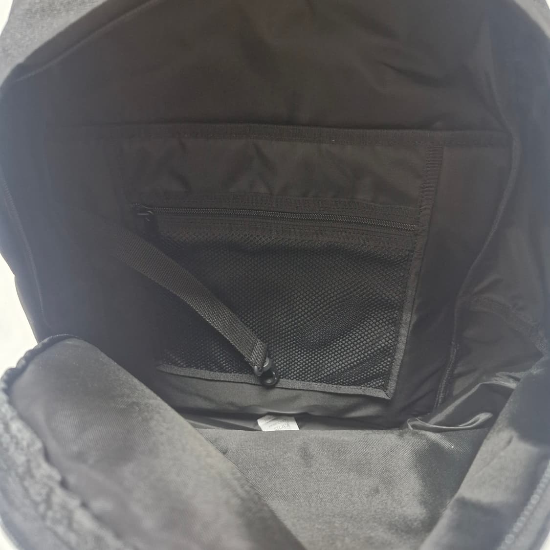 칼하트 WIP 제이크 백팩 가방 블랙 상품이미지4