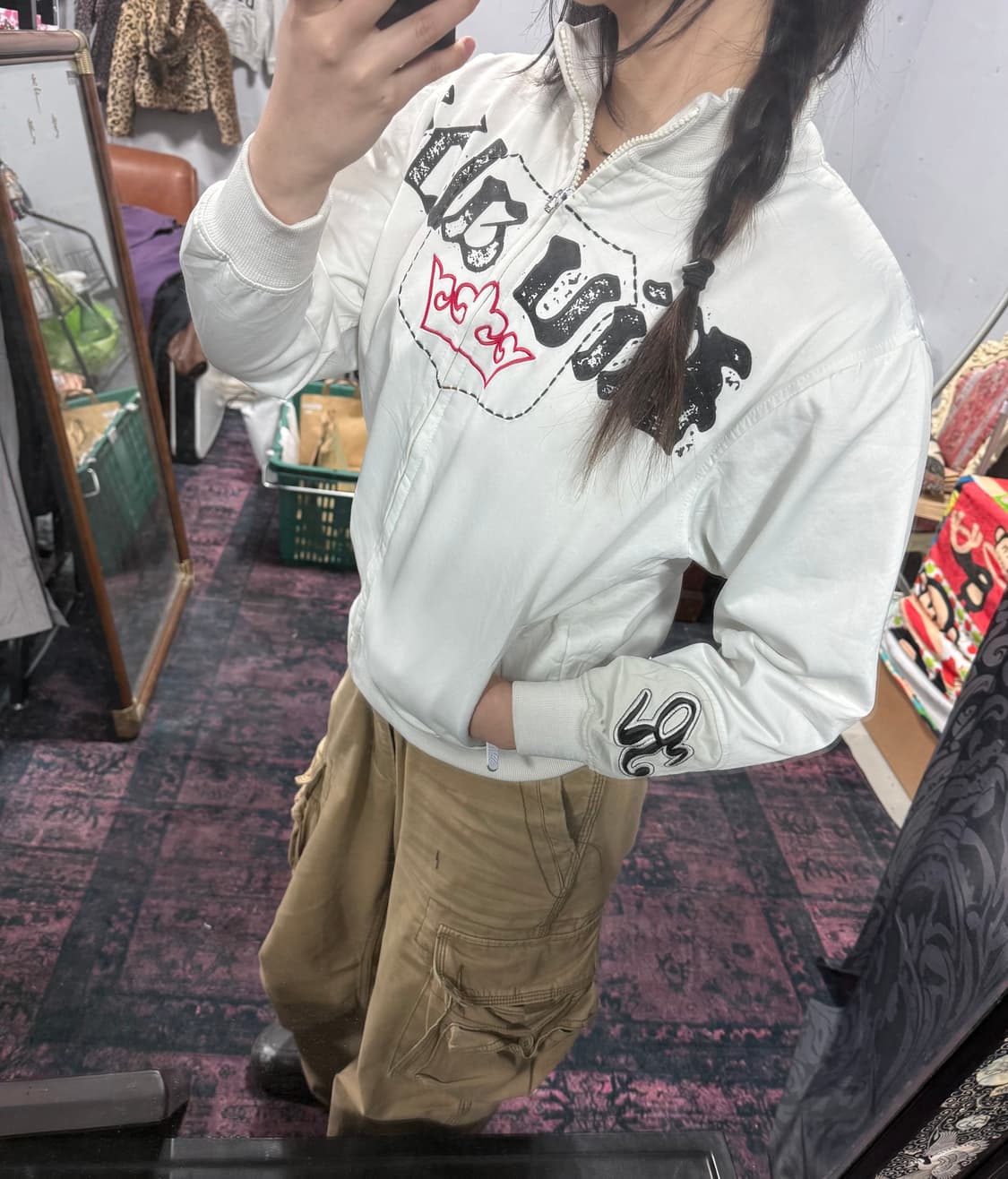 크라운 자수•프린팅 화이트 집업 상품이미지4