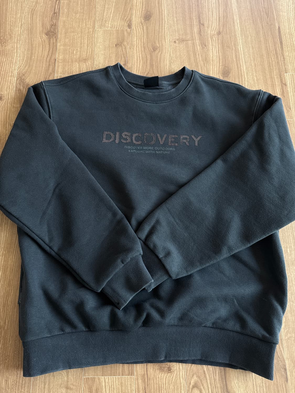 디스커버리 피그먼트 맨투맨 상품이미지1