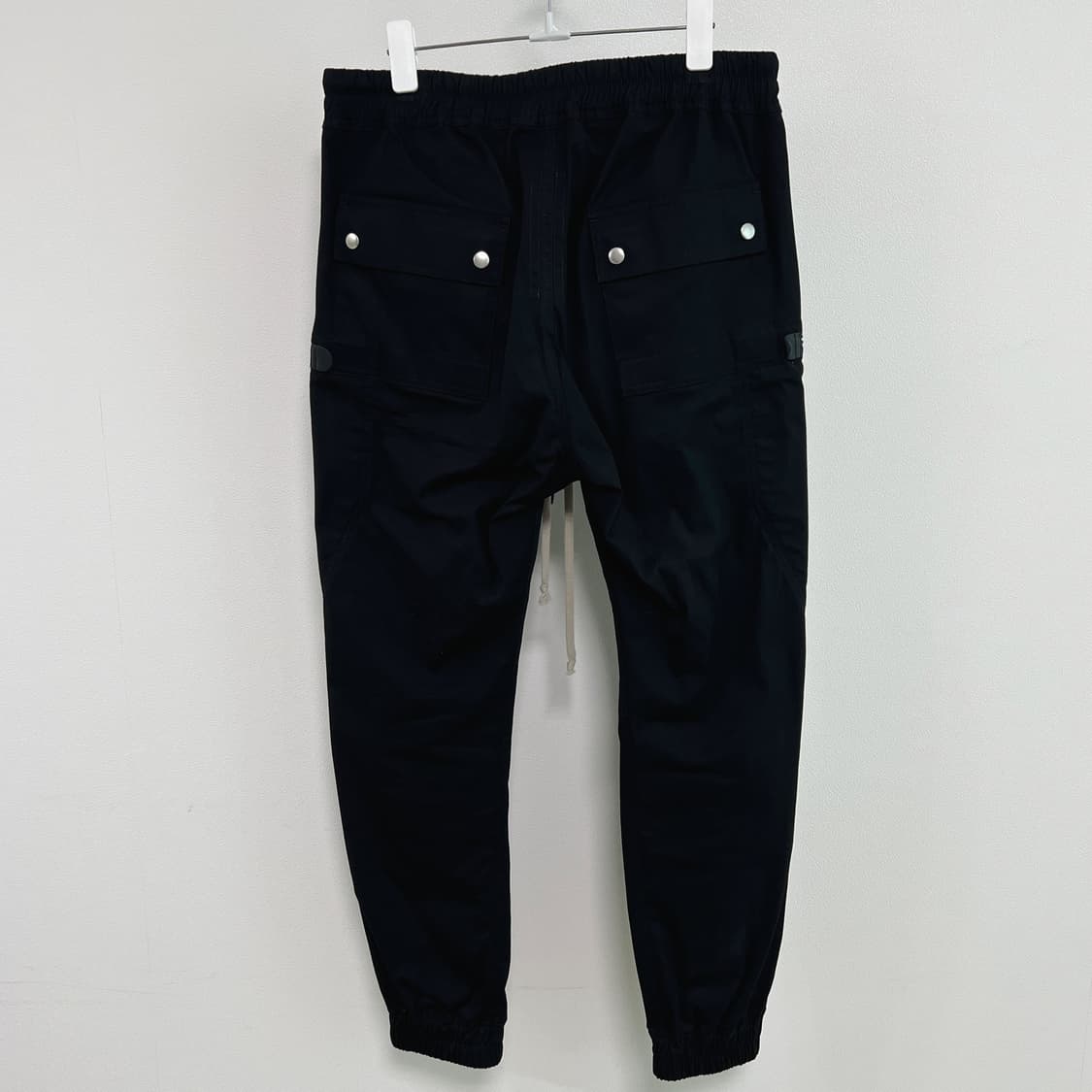 릭오웬스 23SS "EDFU" 바우하우스 카고 팬츠 블랙 상품이미지5