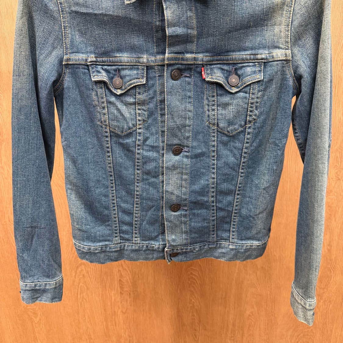 리바이스 데님 자켓 플랩 포켓 레드 로고 탭 디테일 슬림핏 인디고 블루 상품이미지5