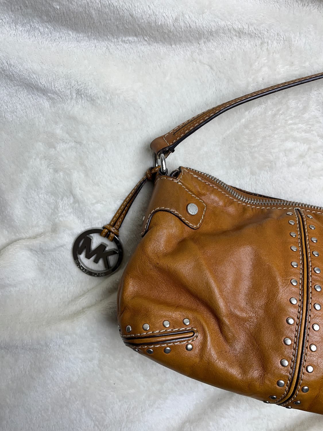 마이클 코어스 숄더백 상품이미지3