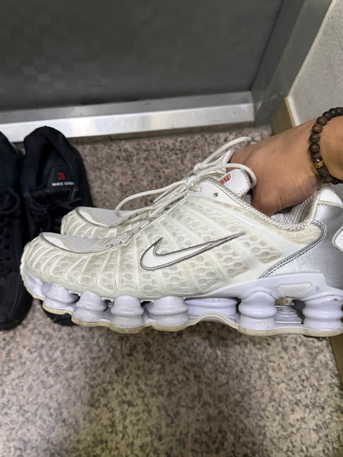 나이키 샥스 TL 화이트  상품이미지2