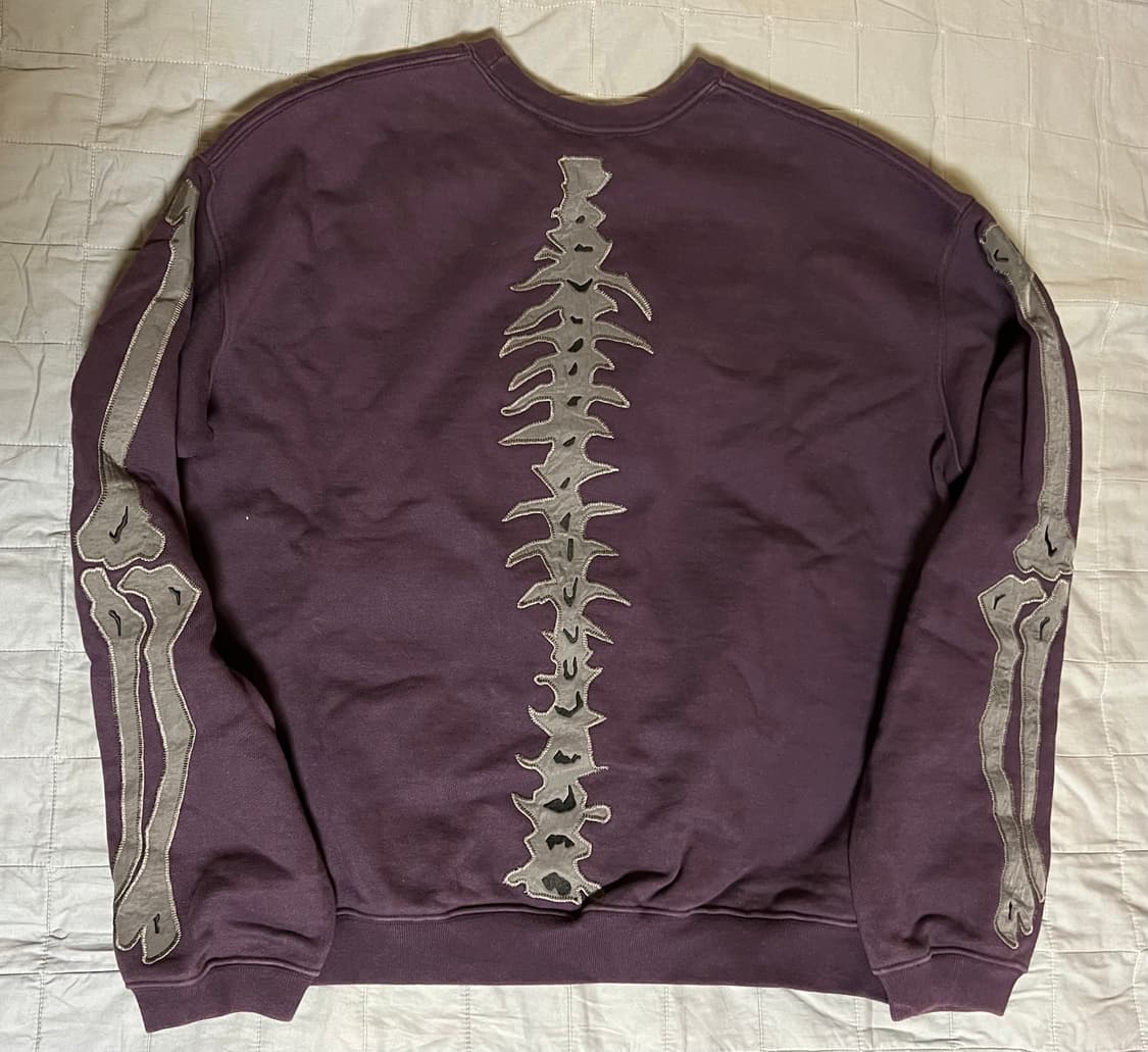 블랙아웃 본 맨투맨 퍼플 M 상품이미지1