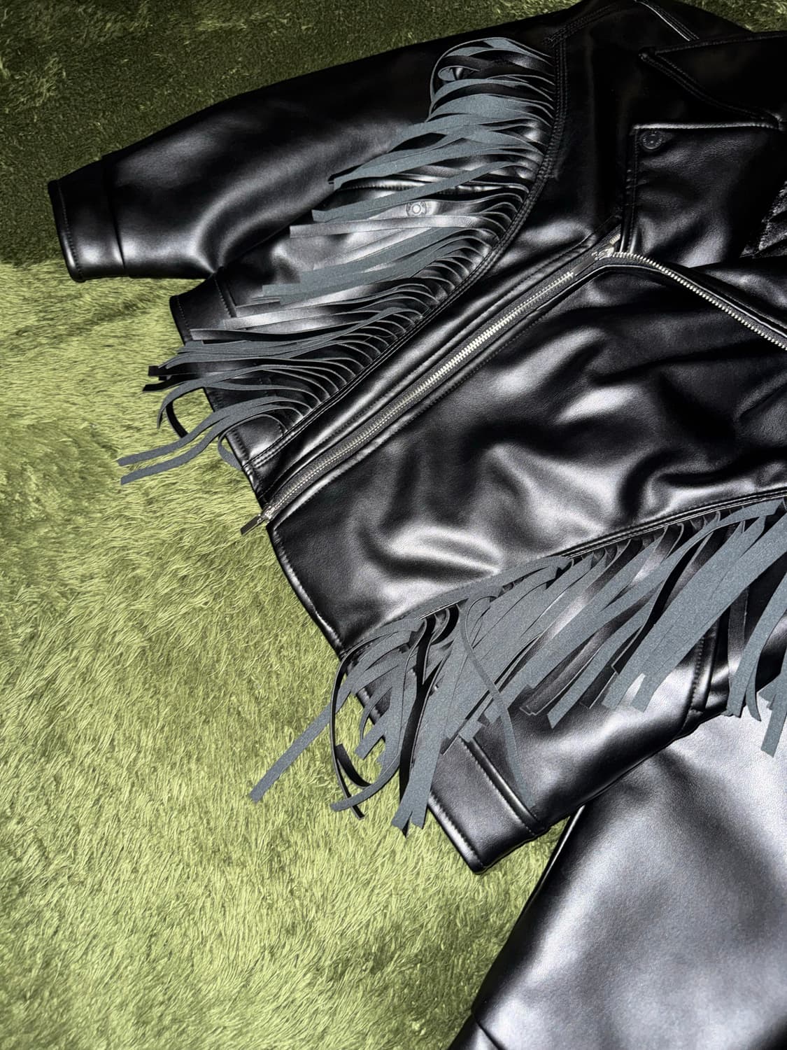 [XS] 하우스오브써니 크롭 프린지 FAUX 레더 자켓 블랙 상품이미지3