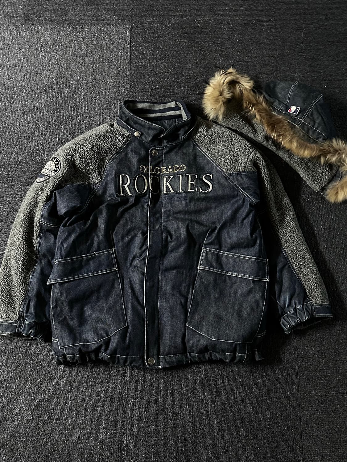 MLB 콜로라도 록키 인디고 그레이 데님 패딩  XL사이즈 상품이미지1