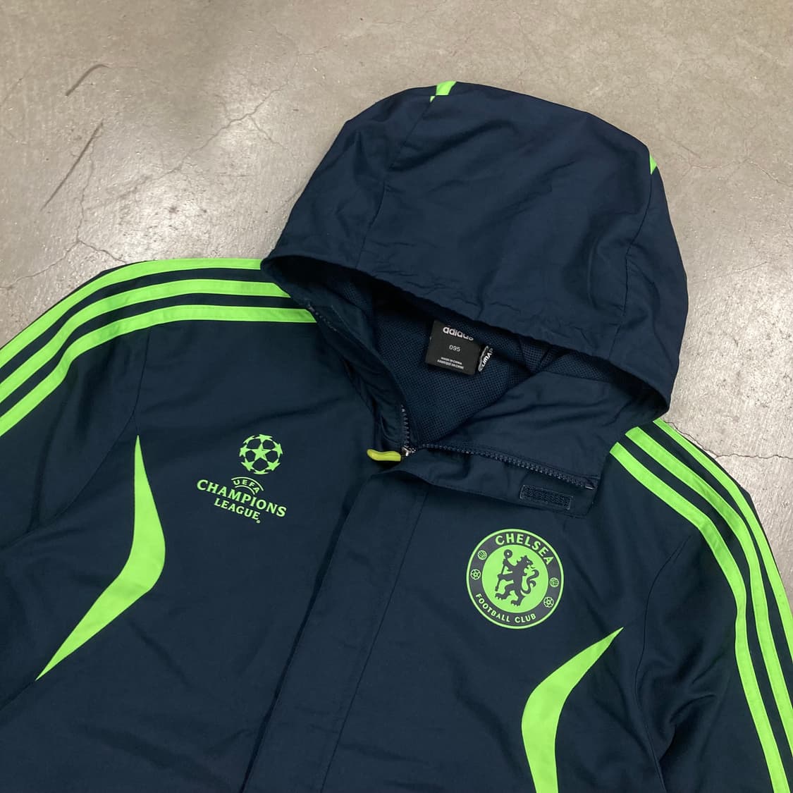 아디다스 첼시 챔피언스 리그 바람막이 점퍼 상품이미지2