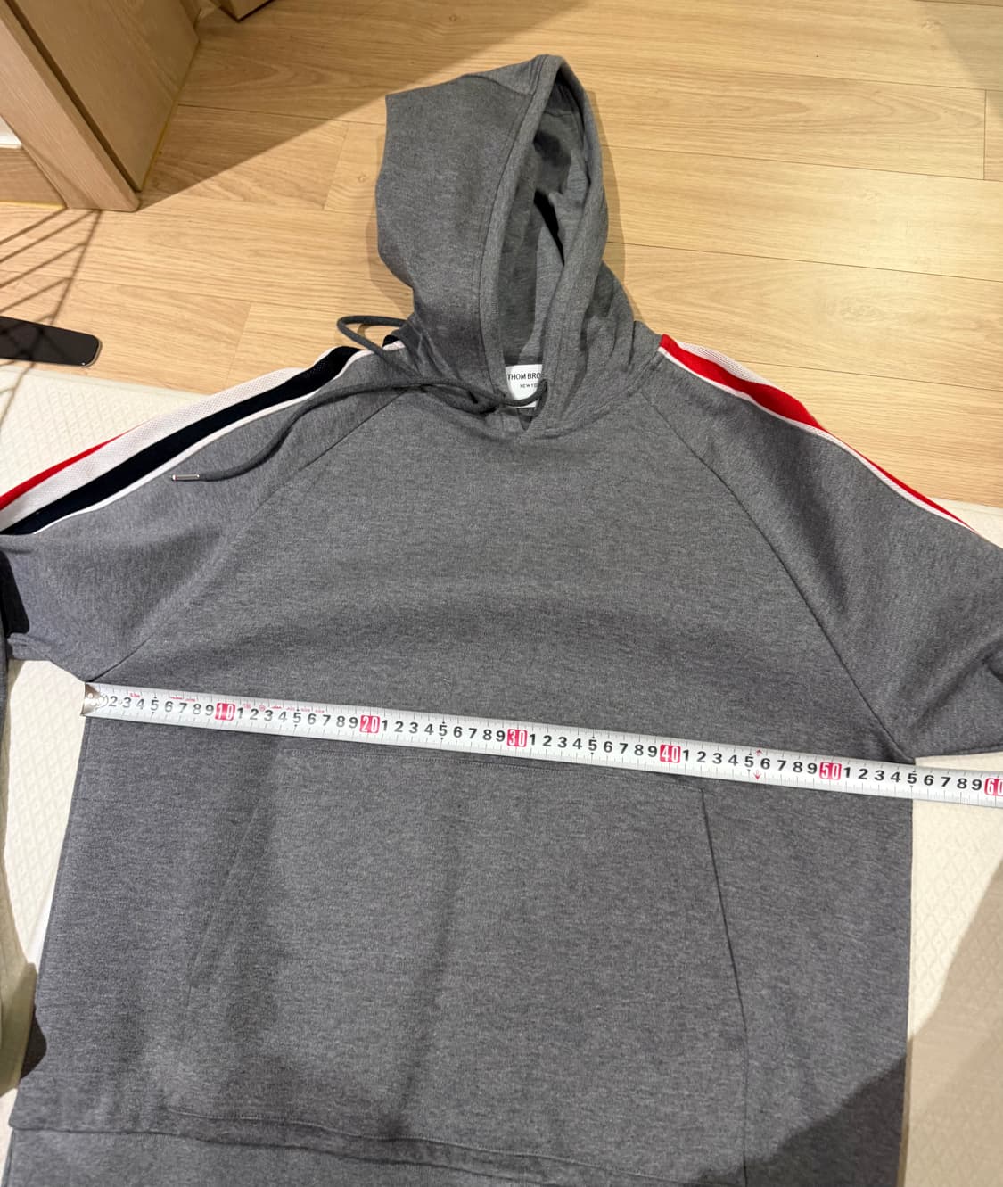 톰브라운 인터락스트라이프 후드티셔츠 상품이미지10