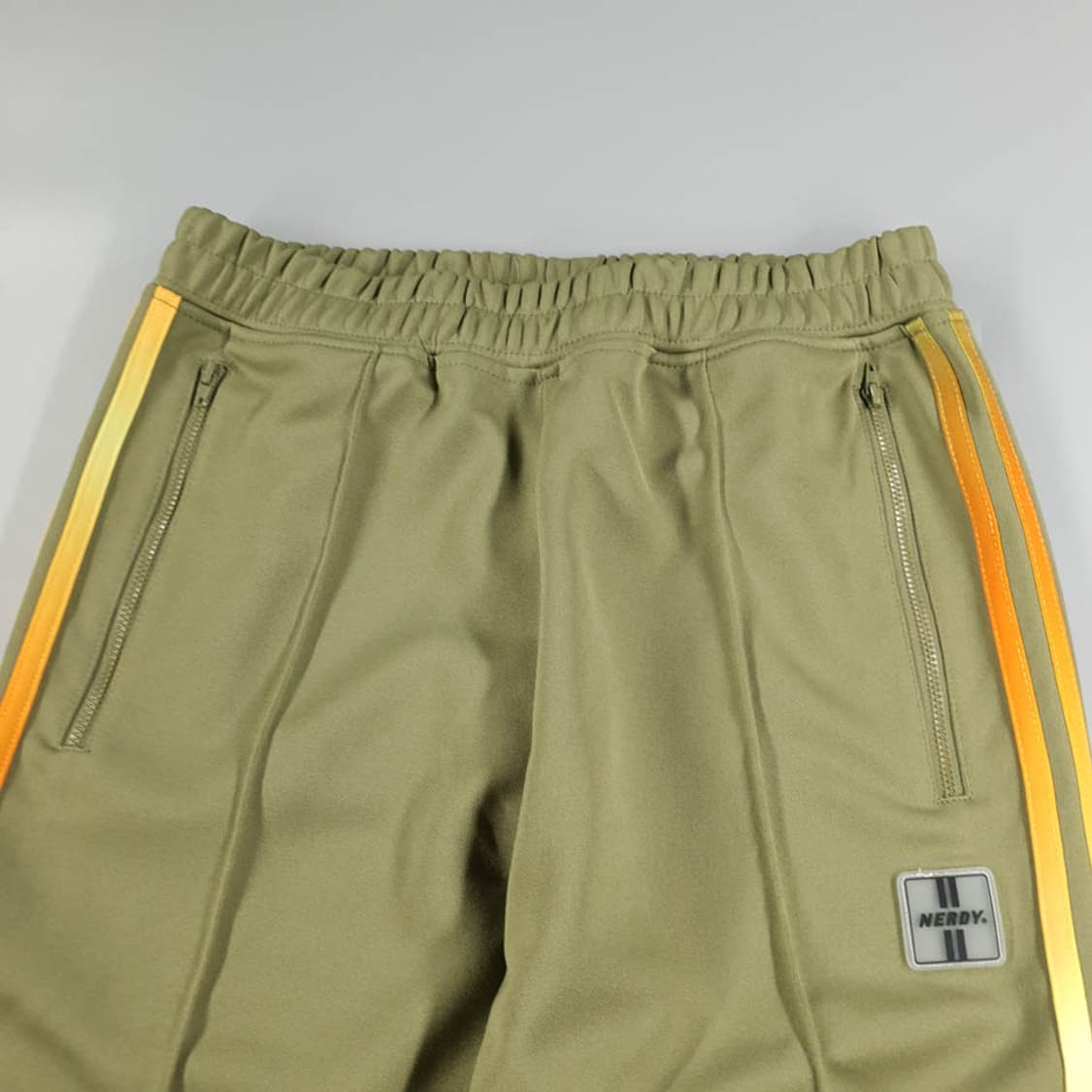 널디 카키 그라데이션 이영지 사이드라인 트랙 팬츠 S 상품이미지2