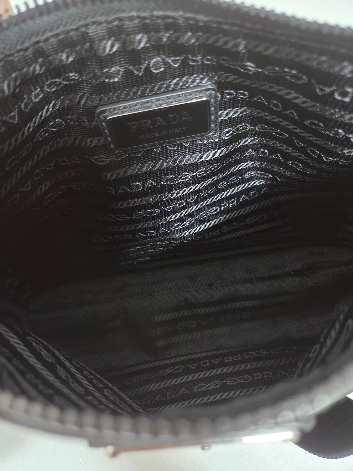 프라다 리나일론 앤 사피아노  숄더백 블랙 2vh113 상품이미지9
