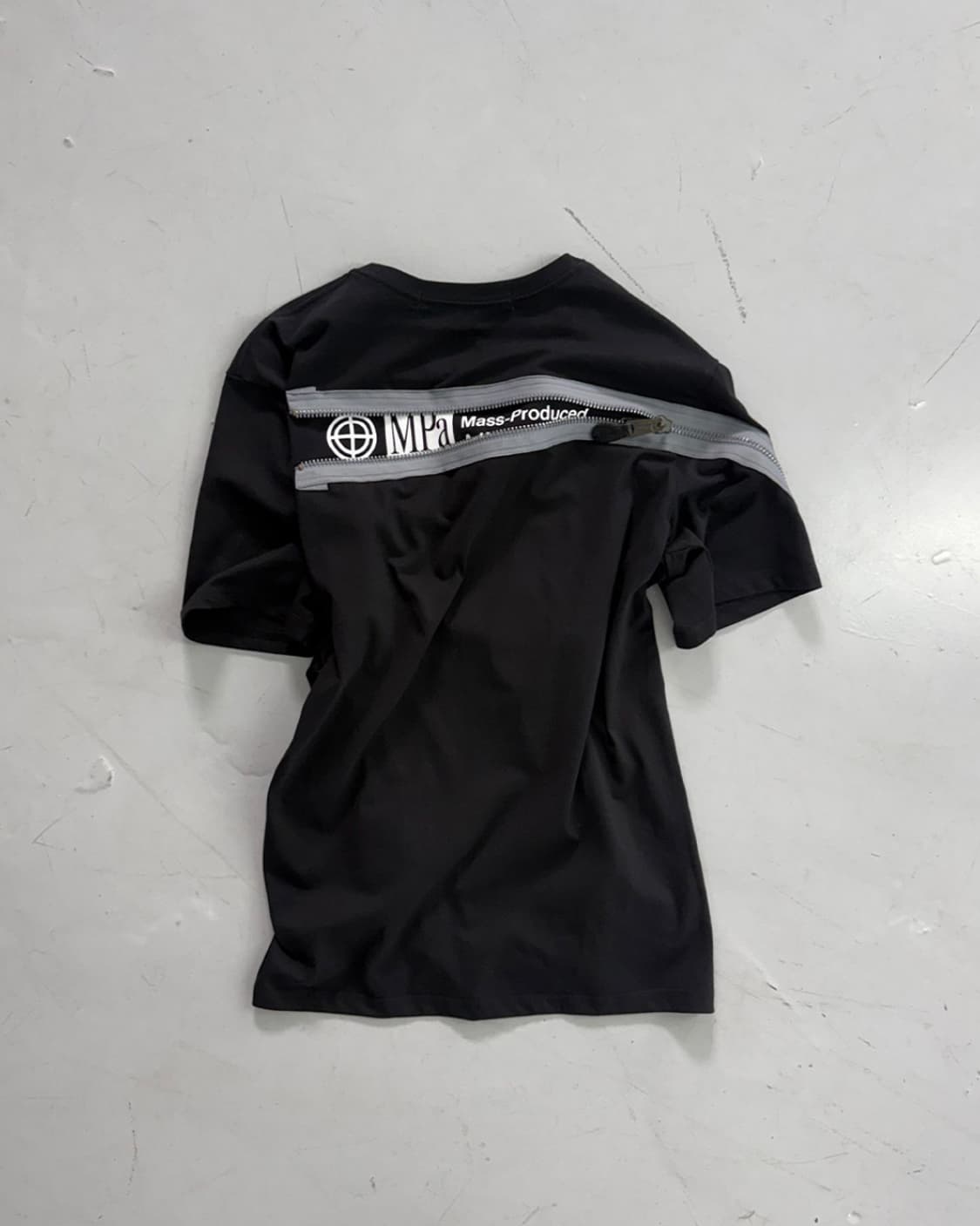 플라스틱 프로덕트 MPa ZIP INSTRUMENT T-SHIRT 01  상품이미지1