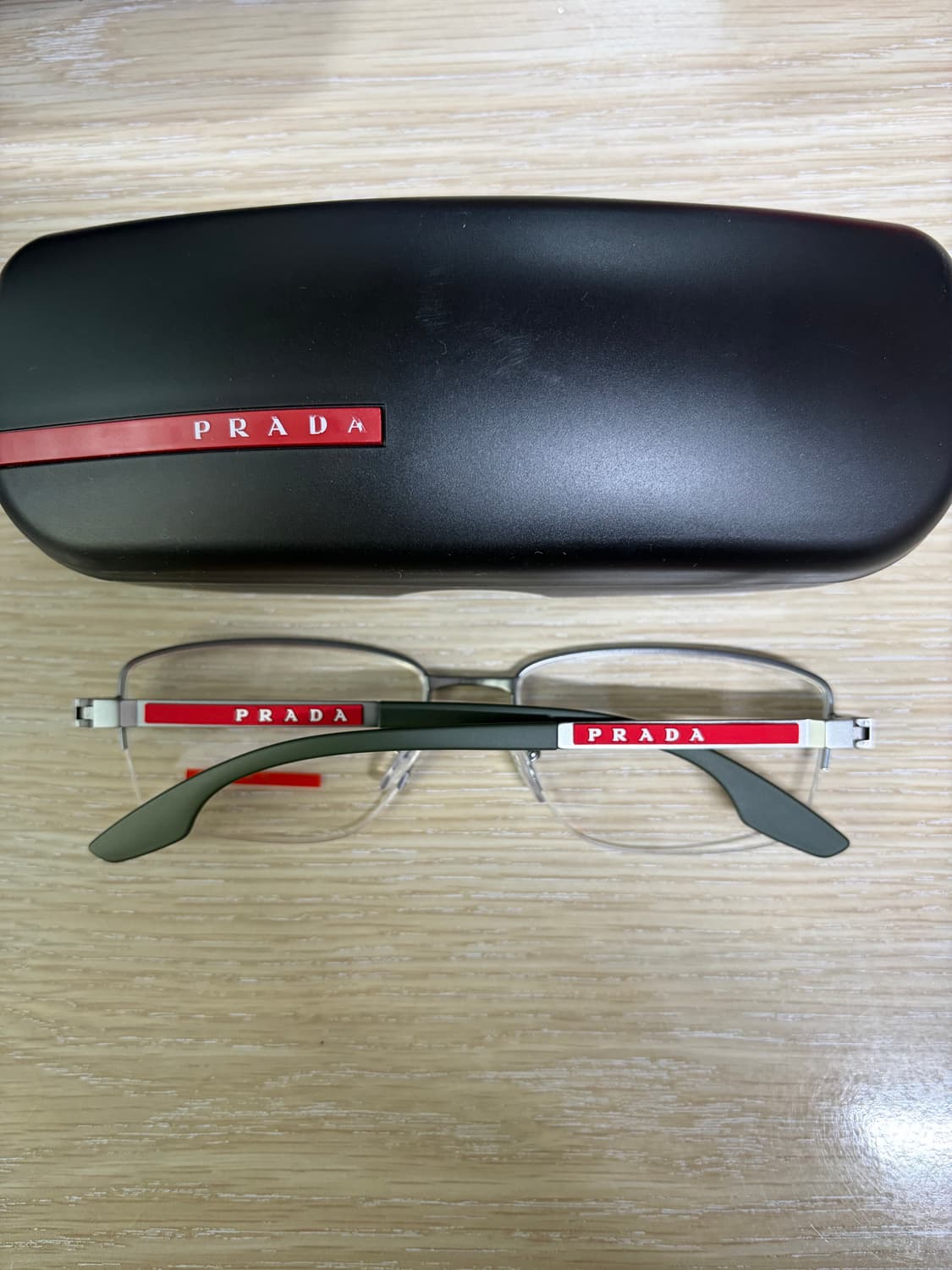 프라다 반무테 안경 상품이미지2