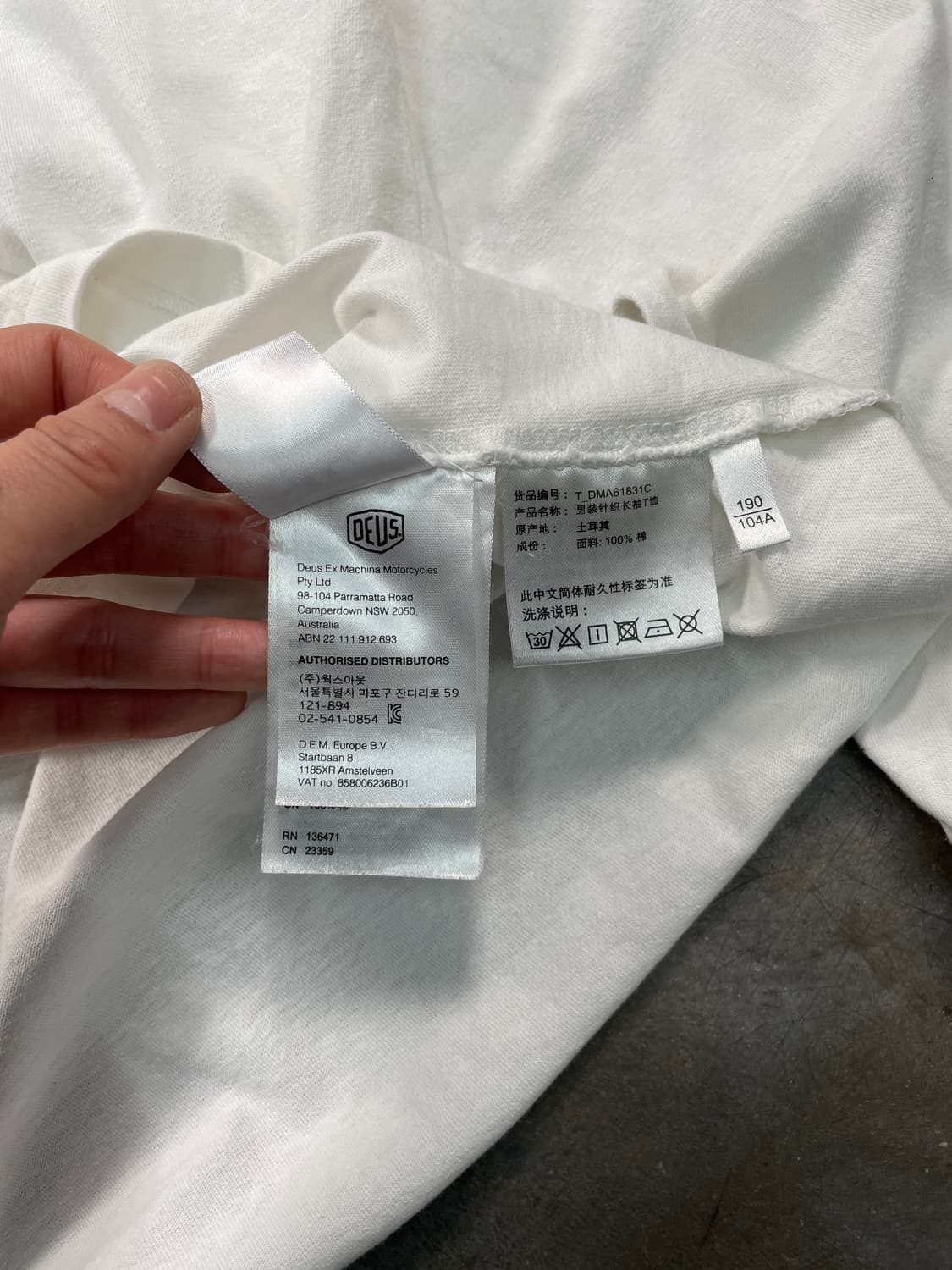 데우스 실드로고 롱 슬리브 상품이미지6