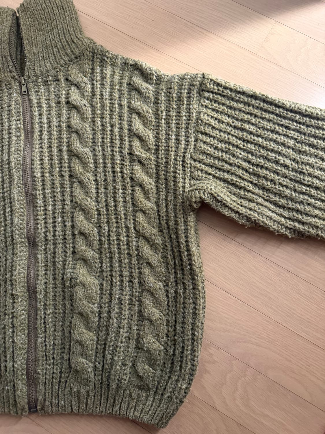 니트집업 상품이미지3