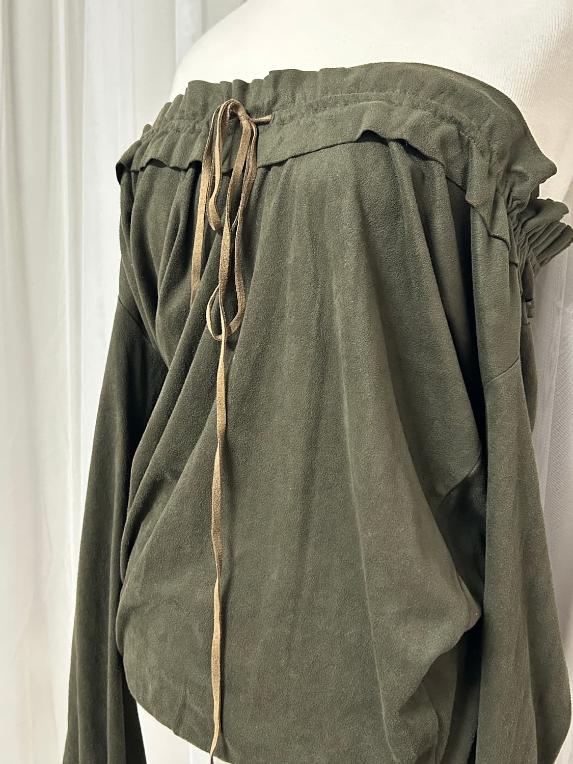 🧚‍♂️그런지 페어리 카키올리브 🫒 벨벳 오프숄더 탑 상품이미지2